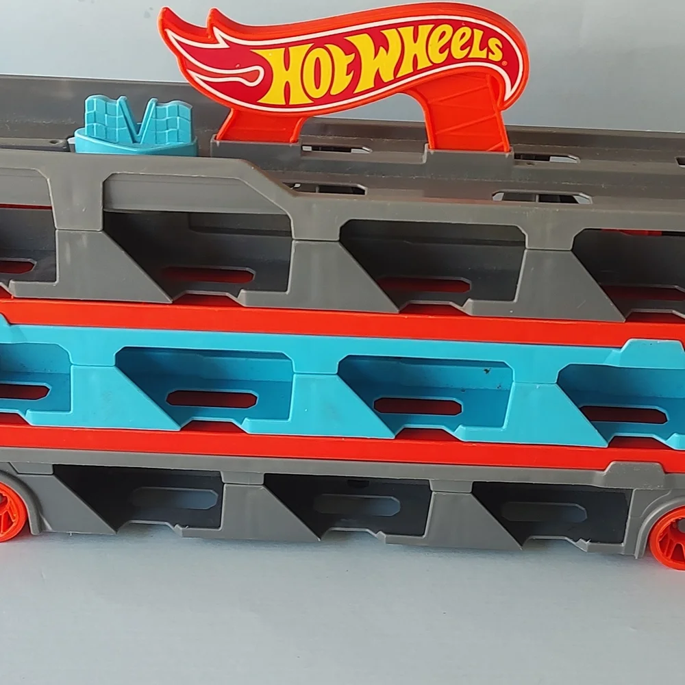 Hot Wheels Blue and Orange Car Transporter